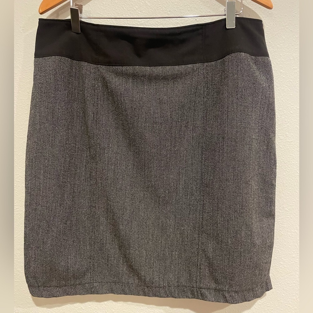 Worthington Gray skirt. Size 18